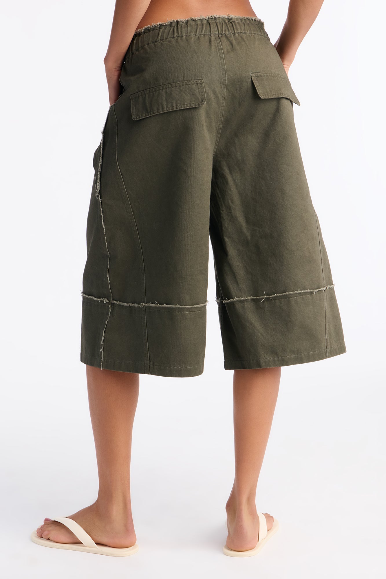 Frankie Distressed Low Rise Bermuda Short - Olive