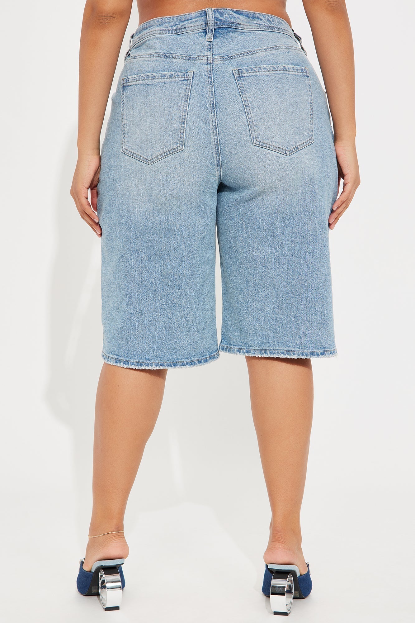 Carmen Distressed Denim Jort - Vintage Wash