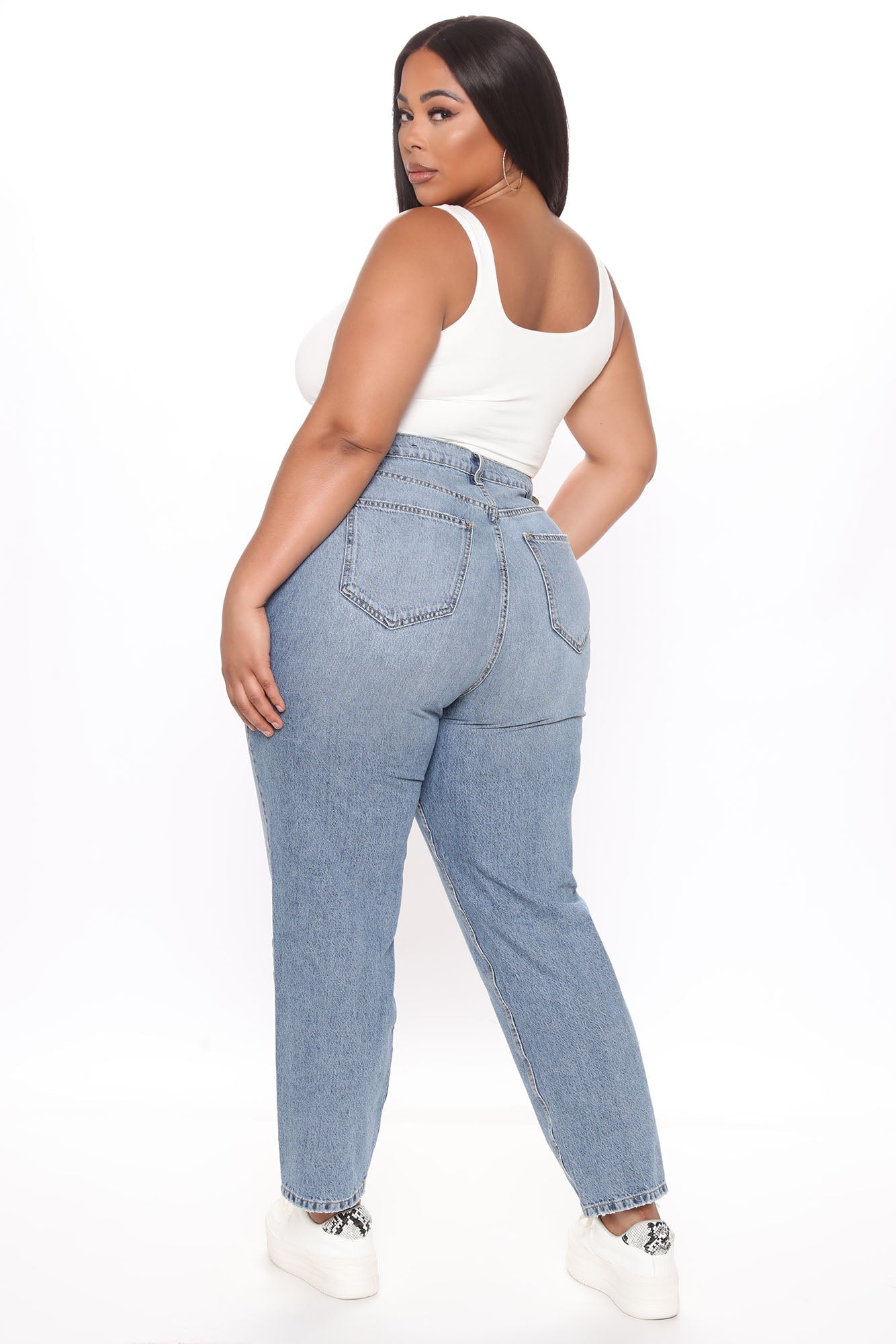 Very Special High Rise Mom Jeans - Medium Wash
