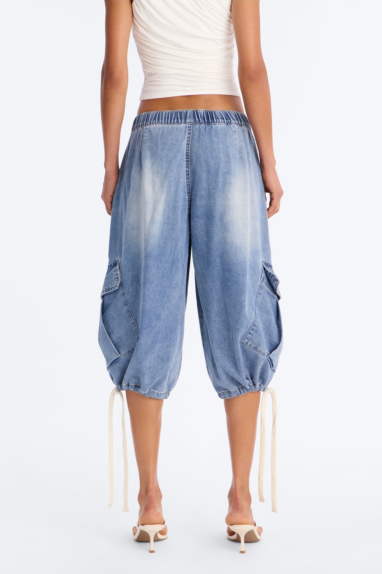 Aruba Pull On Cargo Denim Jorts - Light Wash