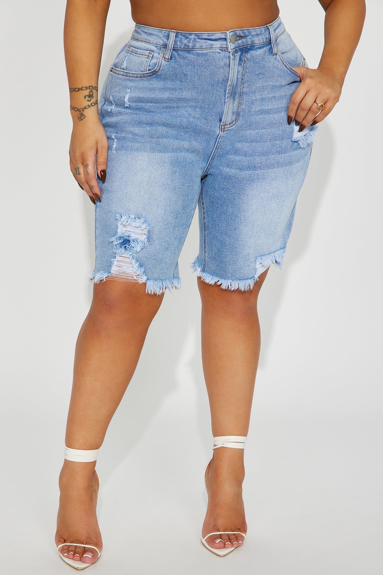 Came To Win Stretch Denim Bermuda Shorts - Medium Wash