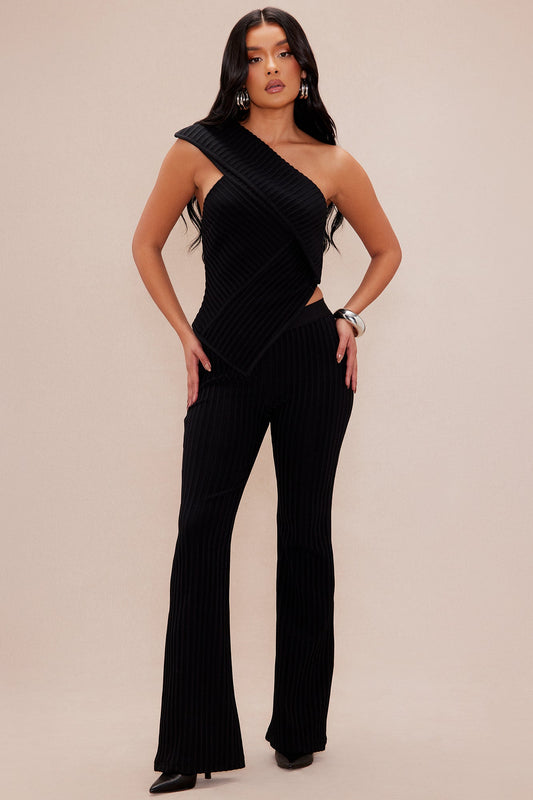 Nelly Bandage Flare Pant - Black