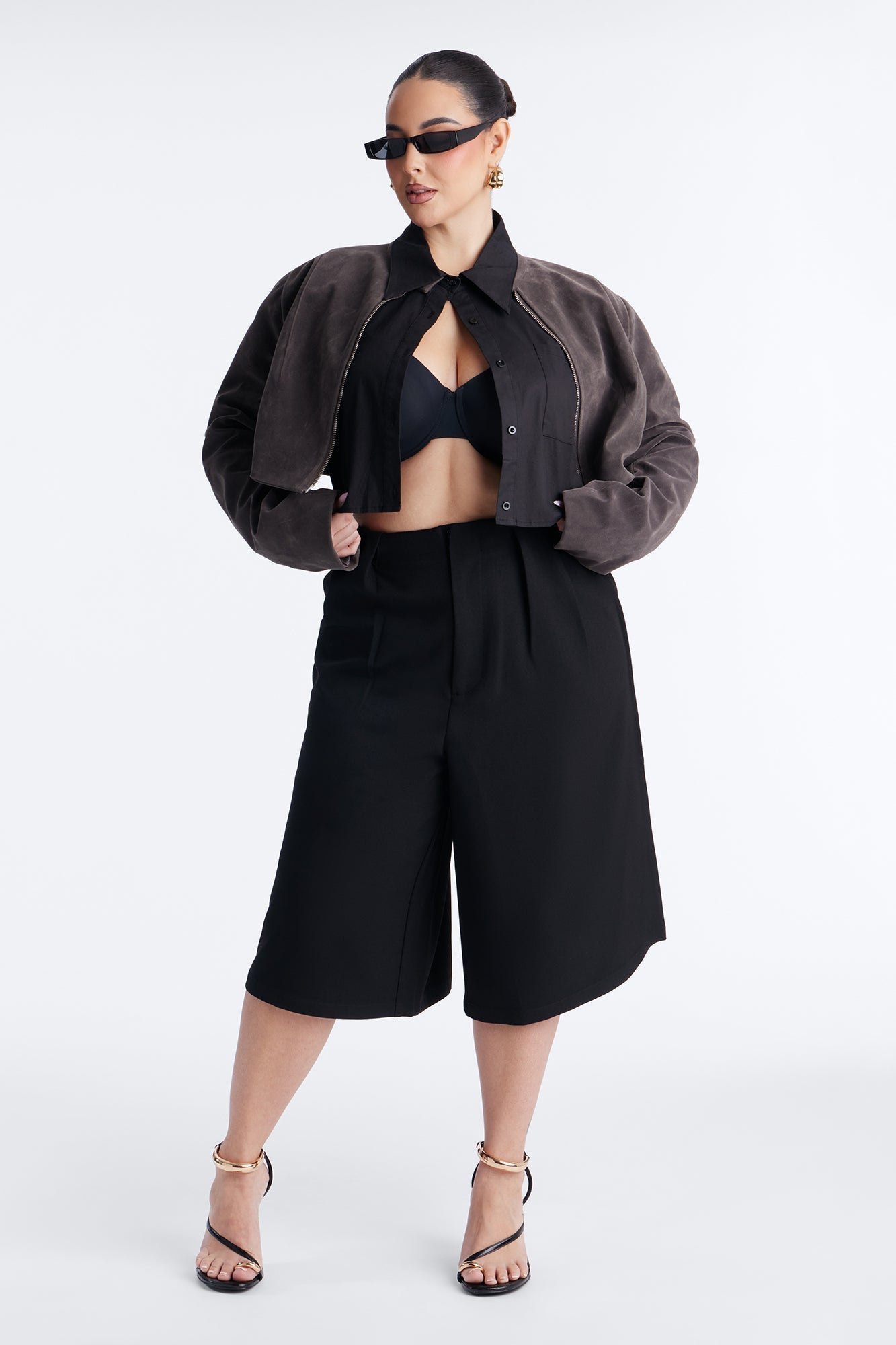 Business As Usual Belted Crepe Bermuda Short 9″ - Black