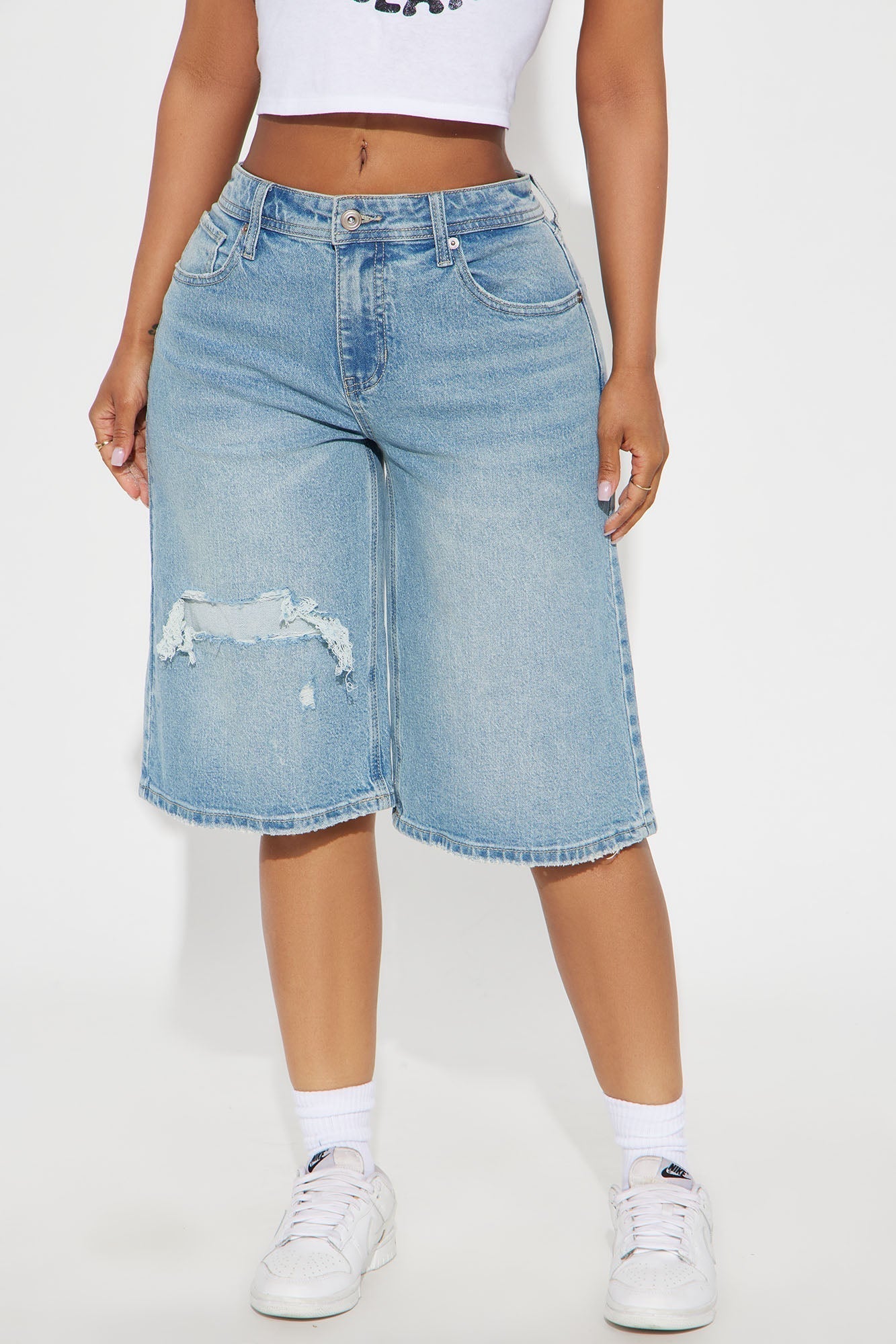 Carmen Distressed Denim Jort - Vintage Wash