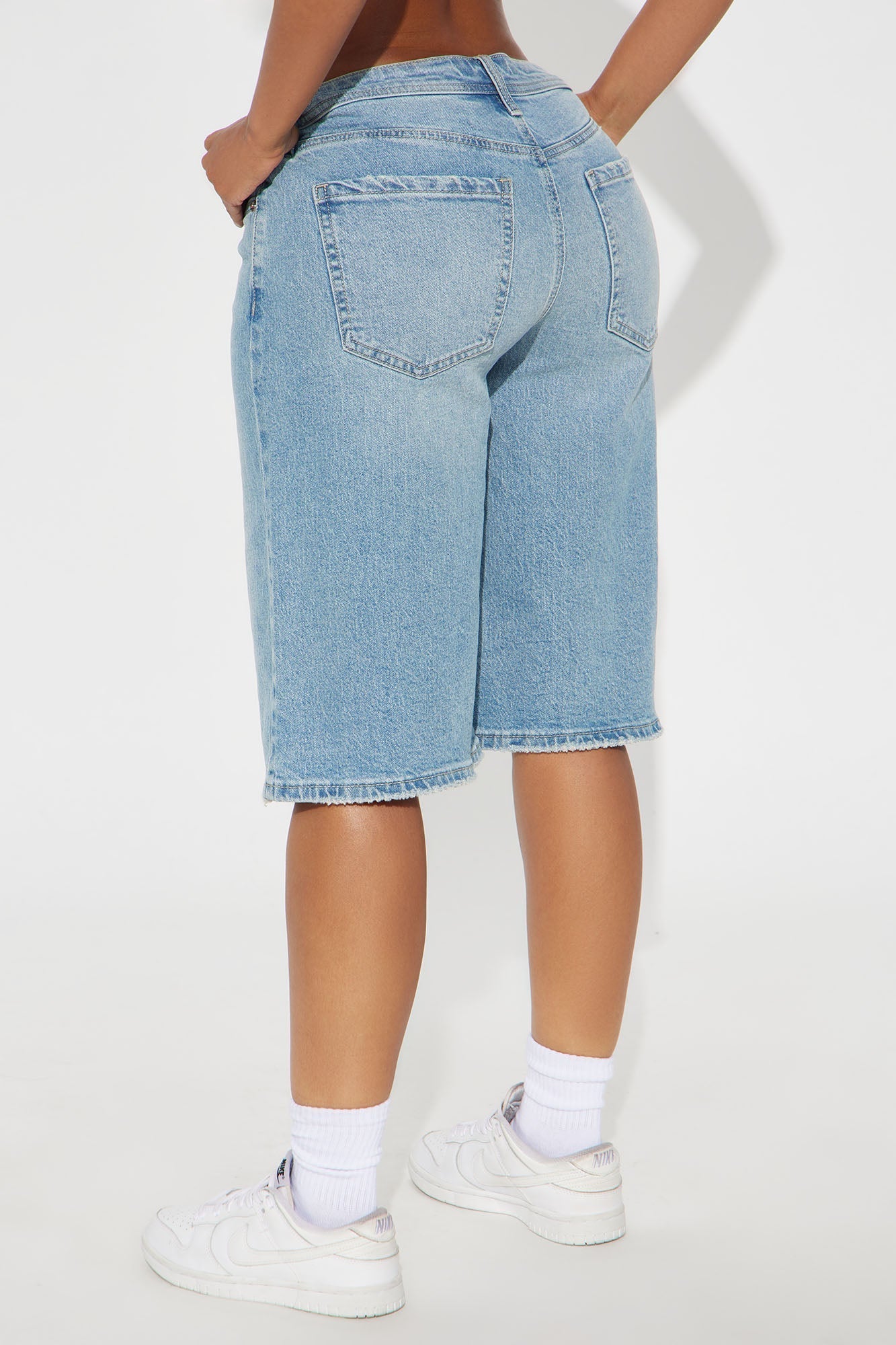 Carmen Distressed Denim Jort - Vintage Wash