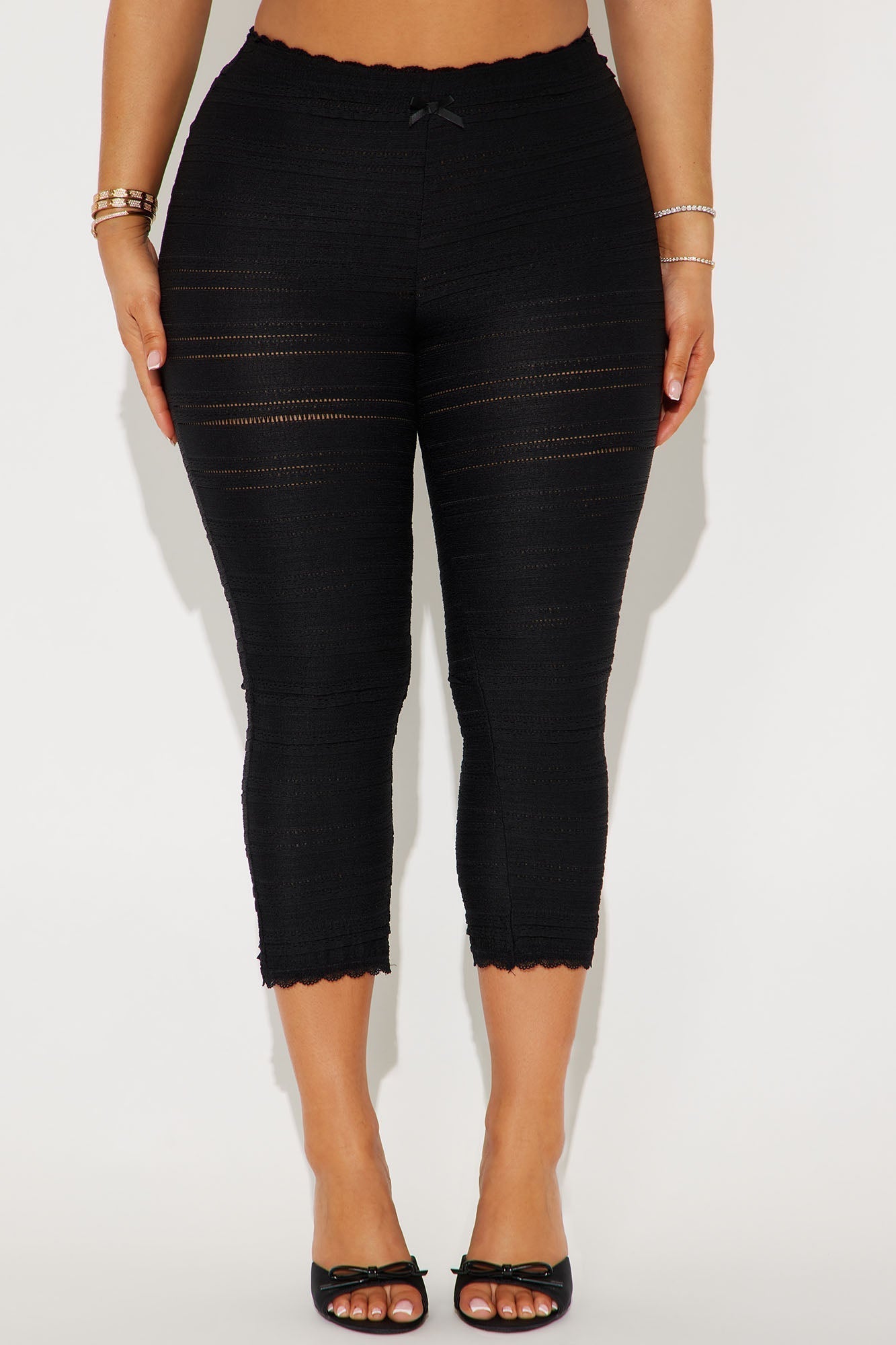 Alice Ruffled Capri Legging - Black