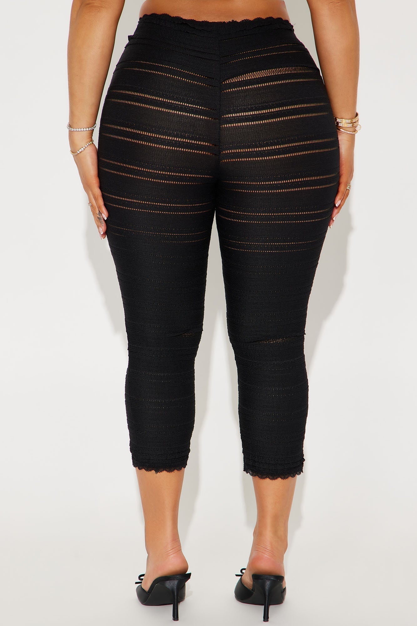Alice Ruffled Capri Legging - Black