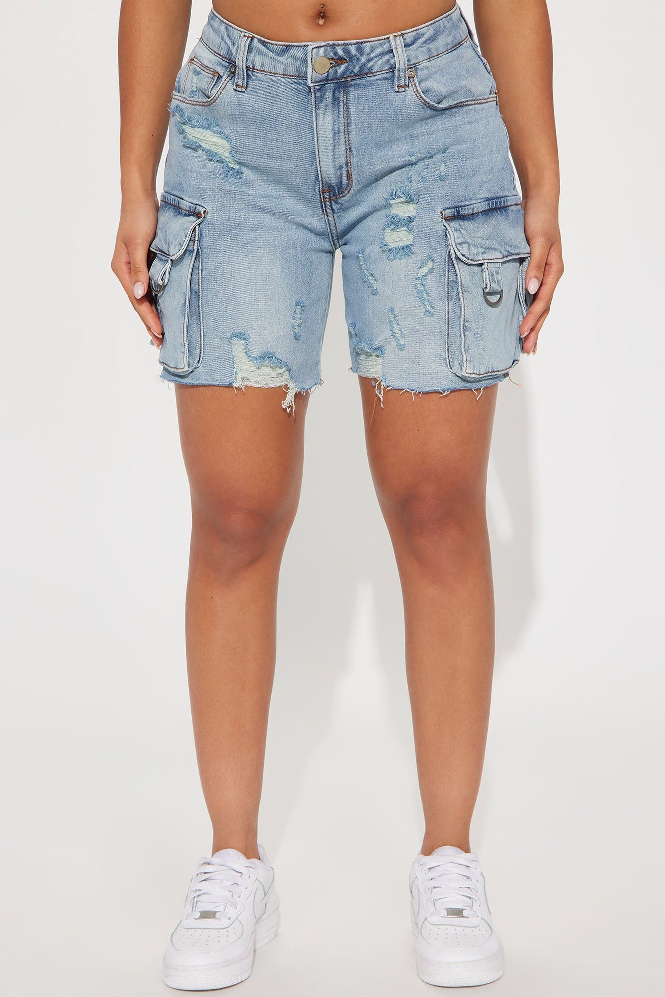 Find A Way Stretch Cargo Denim Shorts - Light Wash
