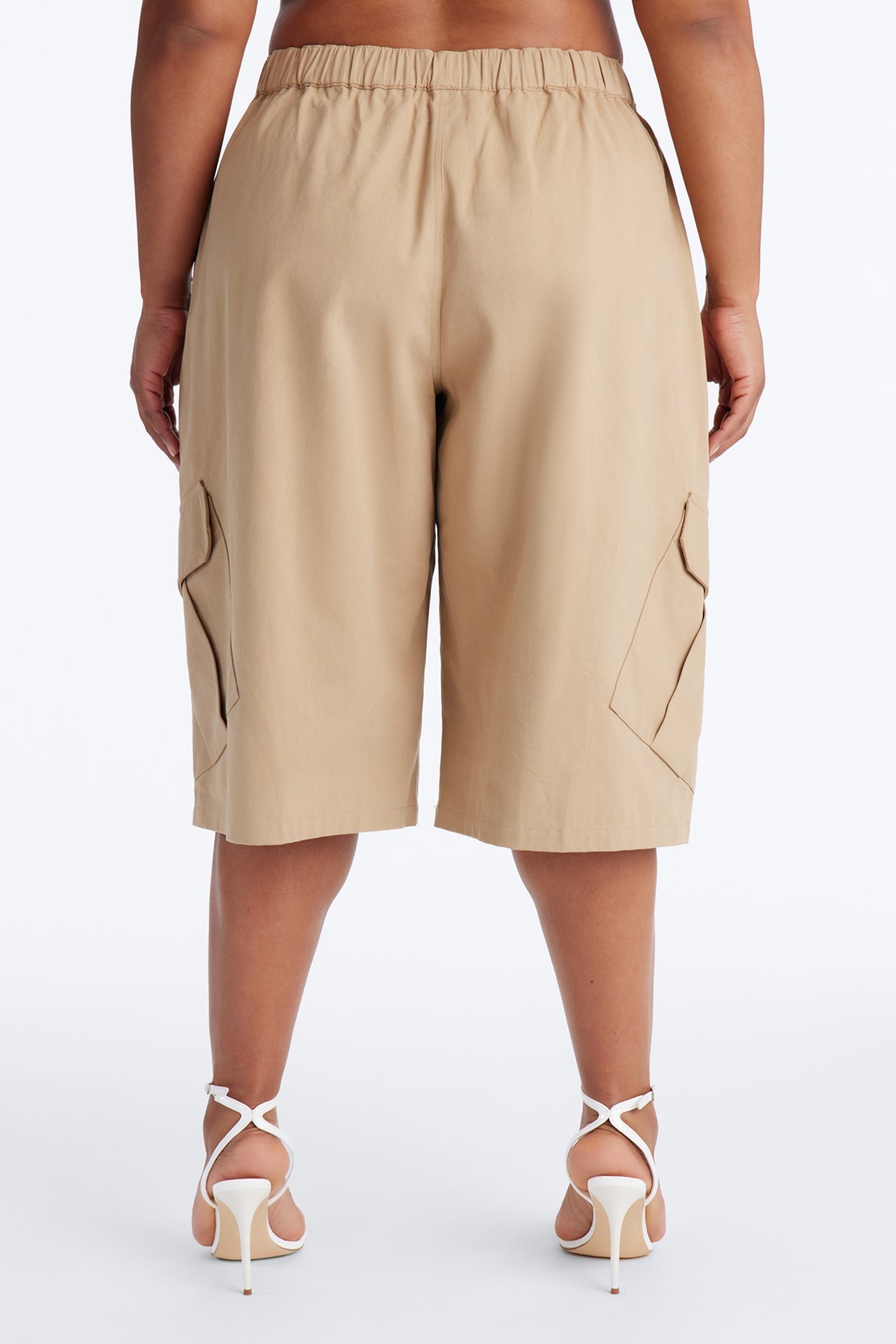 She's A Keeper Cargo Bermuda Short - Khaki