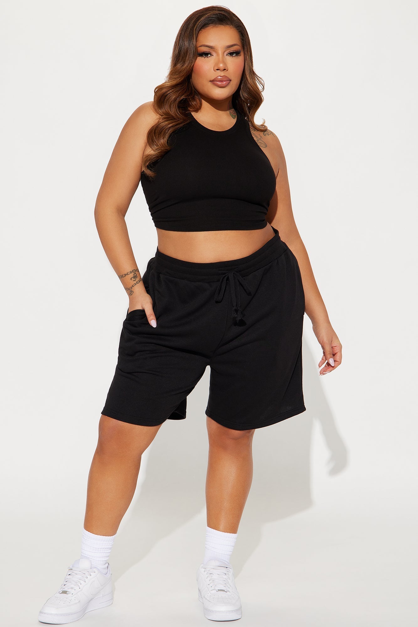 Here To Lounge Sweatshorts - Black