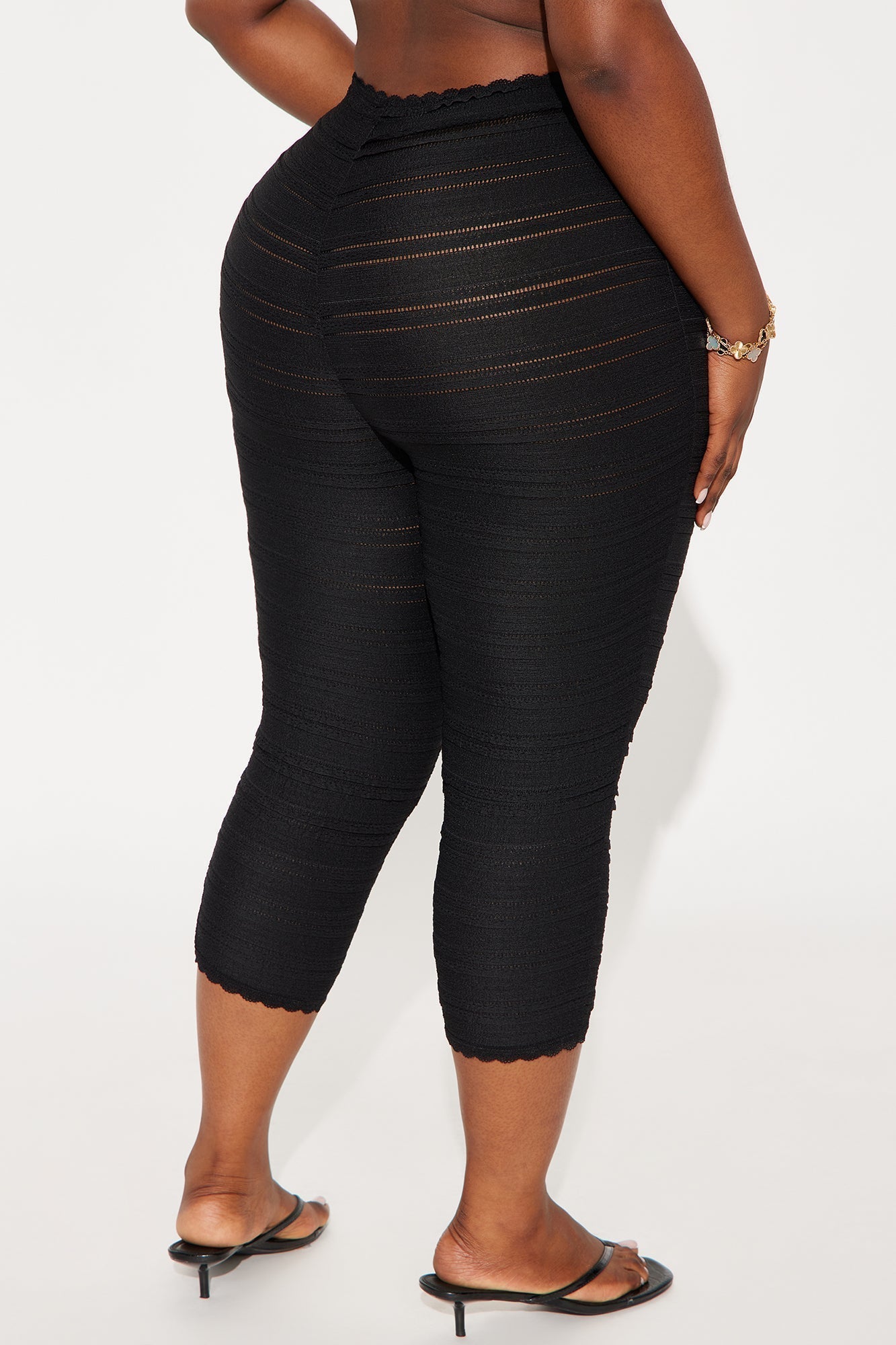 Alice Ruffled Capri Legging - Black