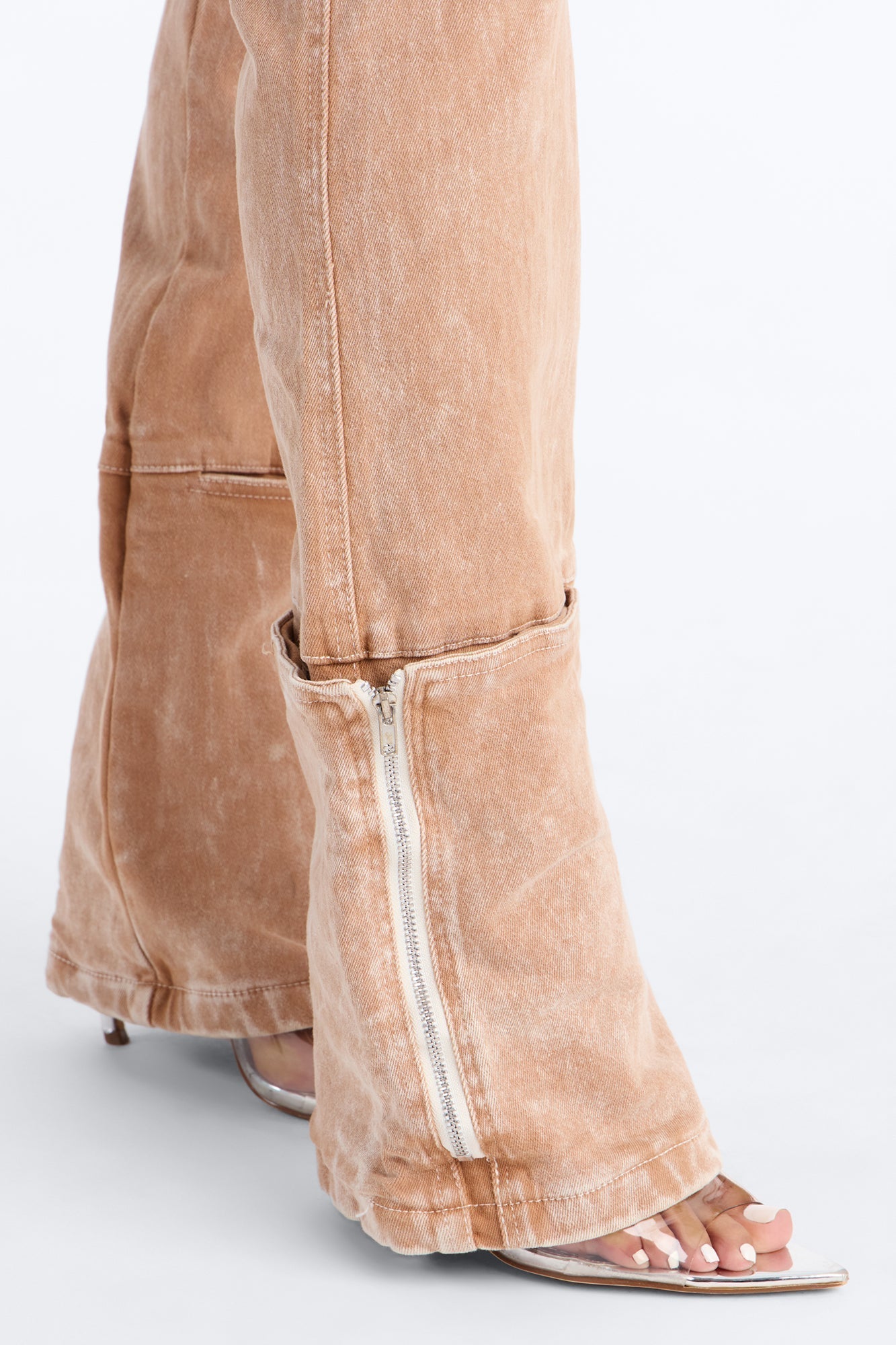 Camden Cargo Utility Jeans - Tan