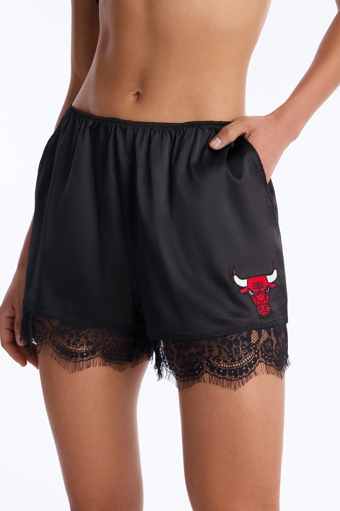 NBA Satin Chicago Bulls Shorts - Black