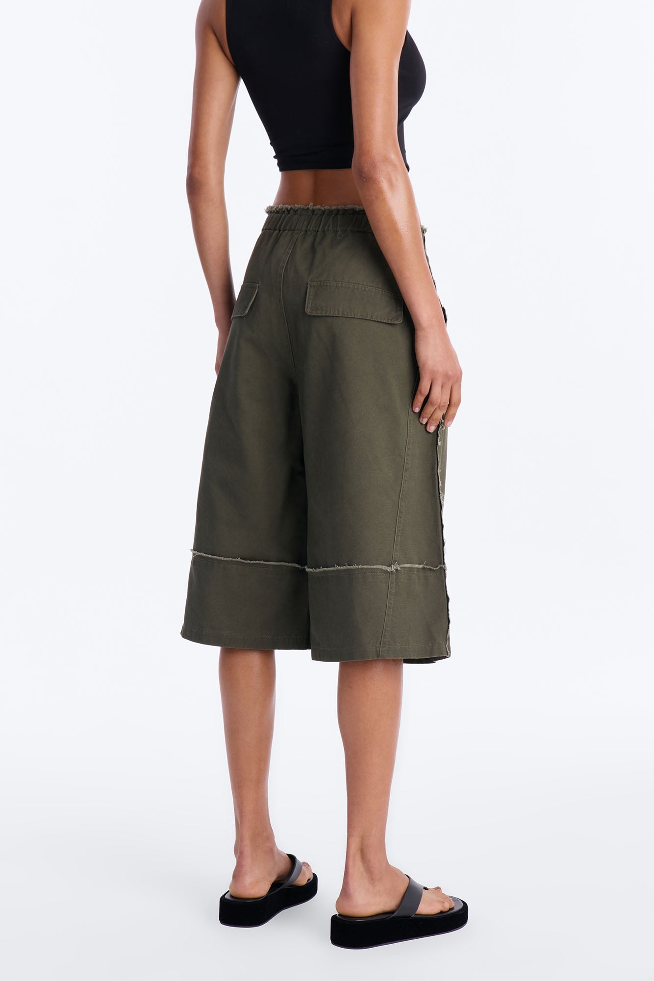 Frankie Distressed Low Rise Bermuda Short - Olive