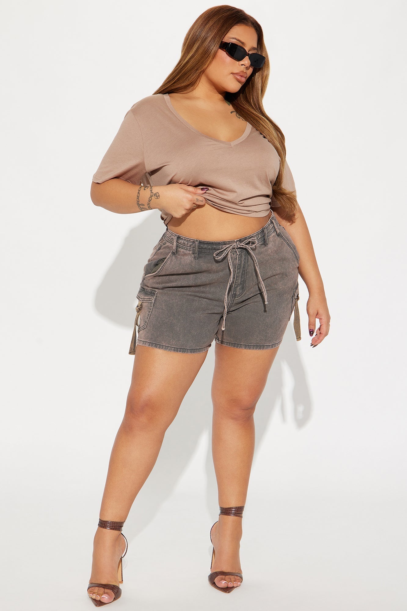 Ava V-Neck Tee - Mocha