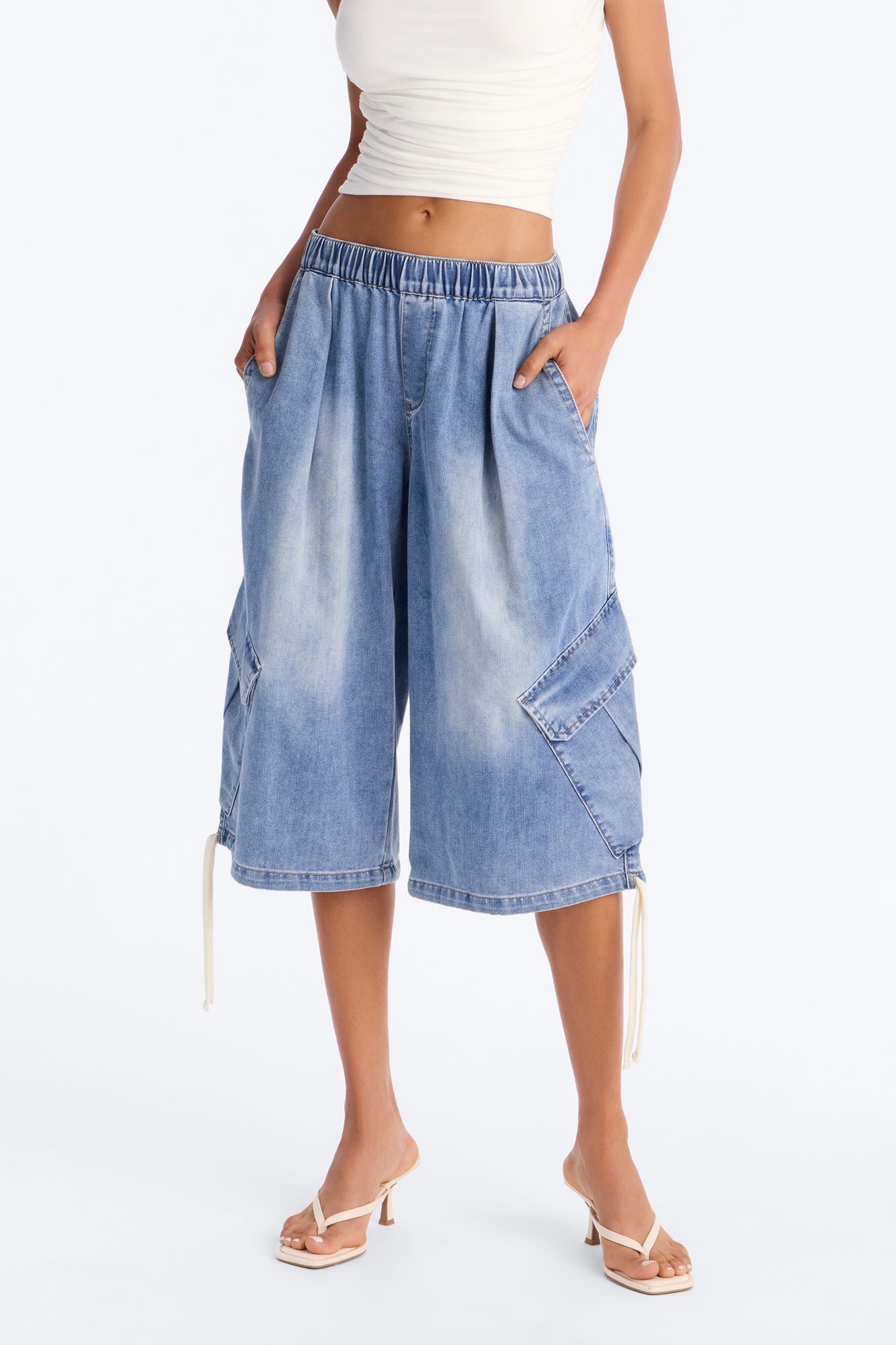 Aruba Pull On Cargo Denim Jorts - Light Wash