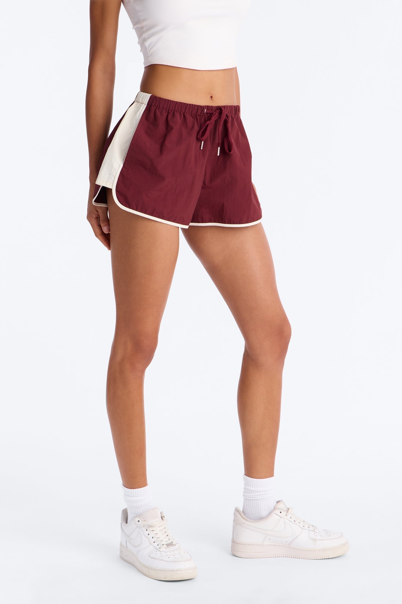 Extra Mile Color Block Windbreaker Short - Burgundy