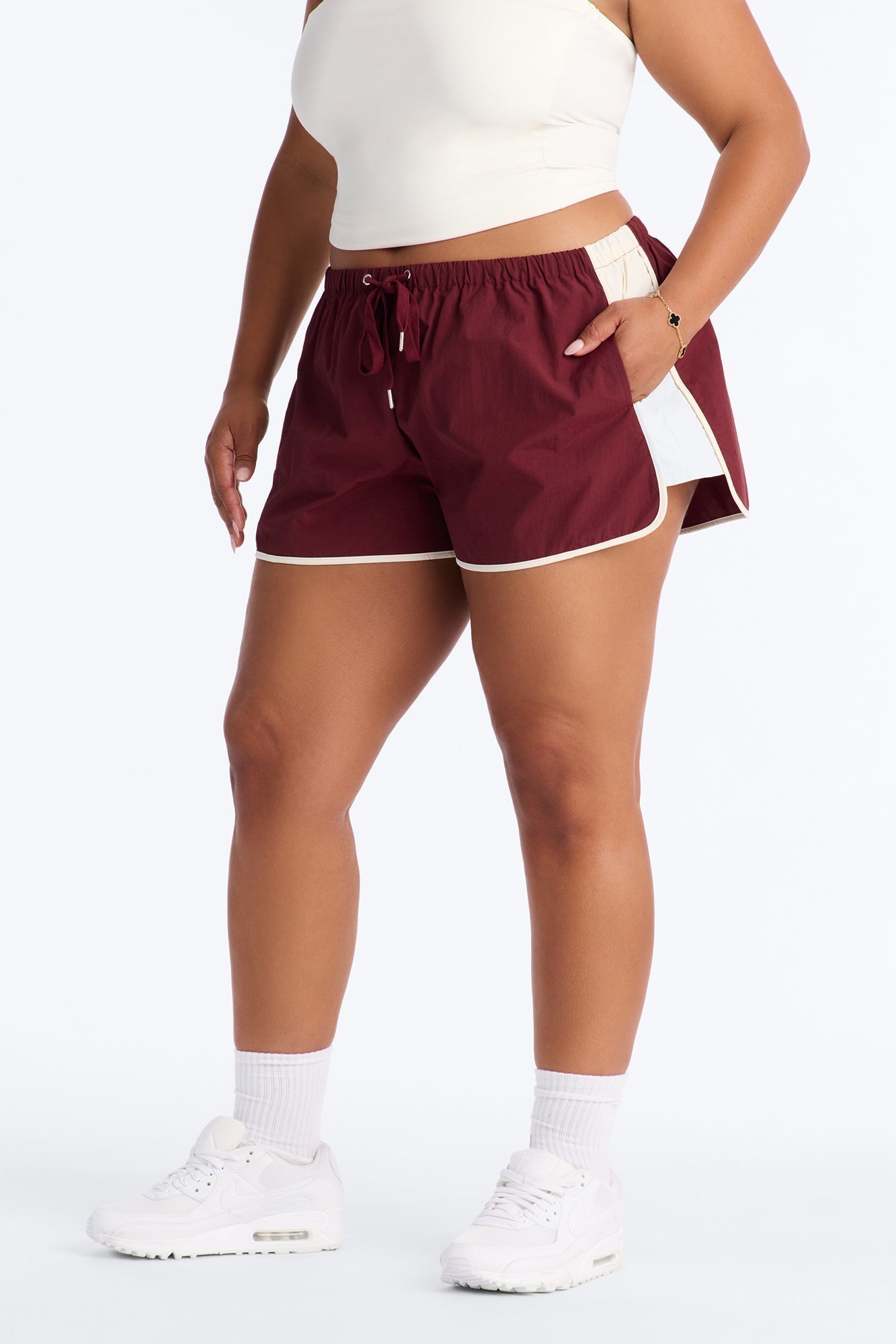 Extra Mile Color Block Windbreaker Short - Burgundy