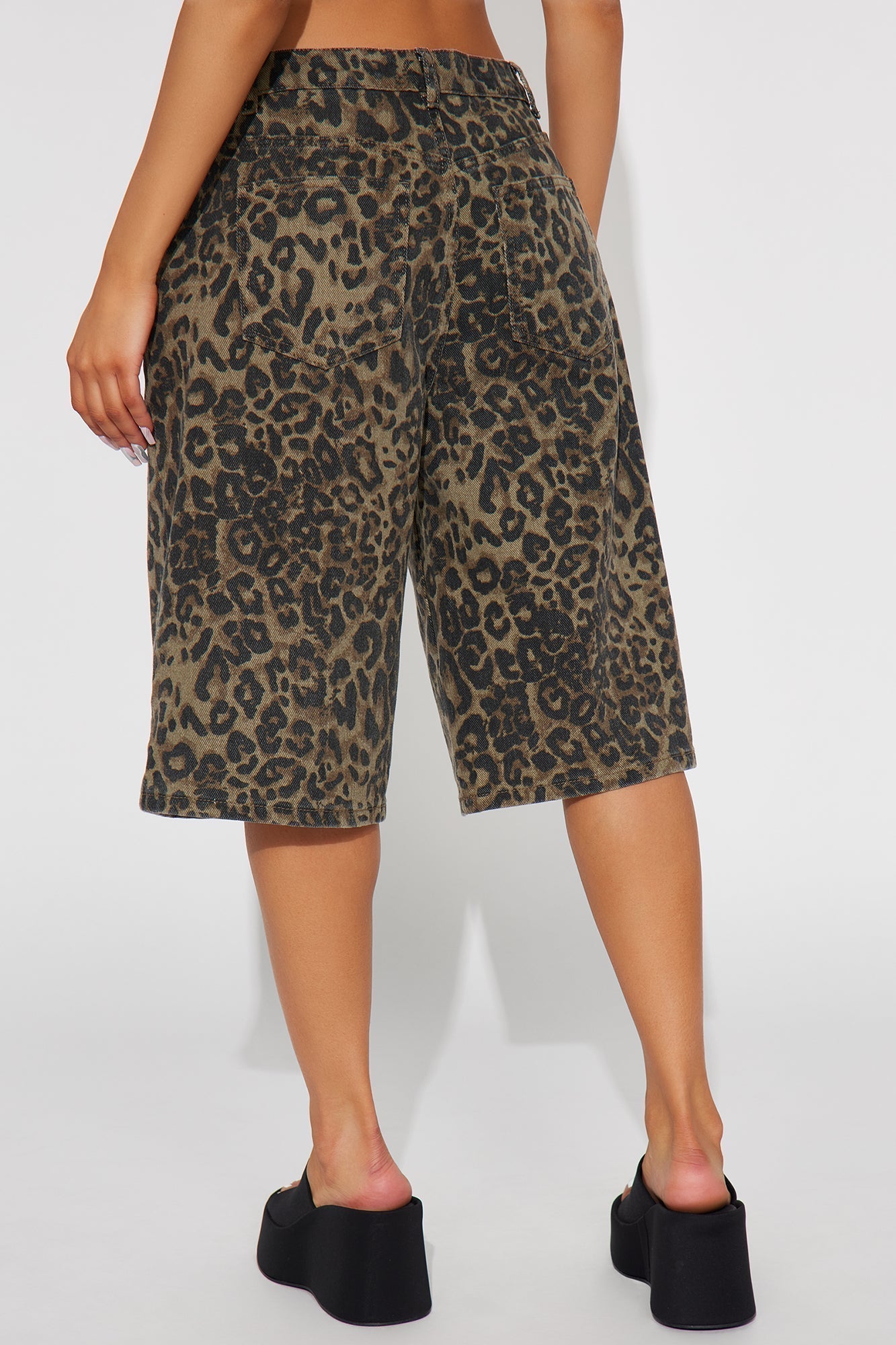 What Do You Know Leopard Bermuda Short - Brown/combo