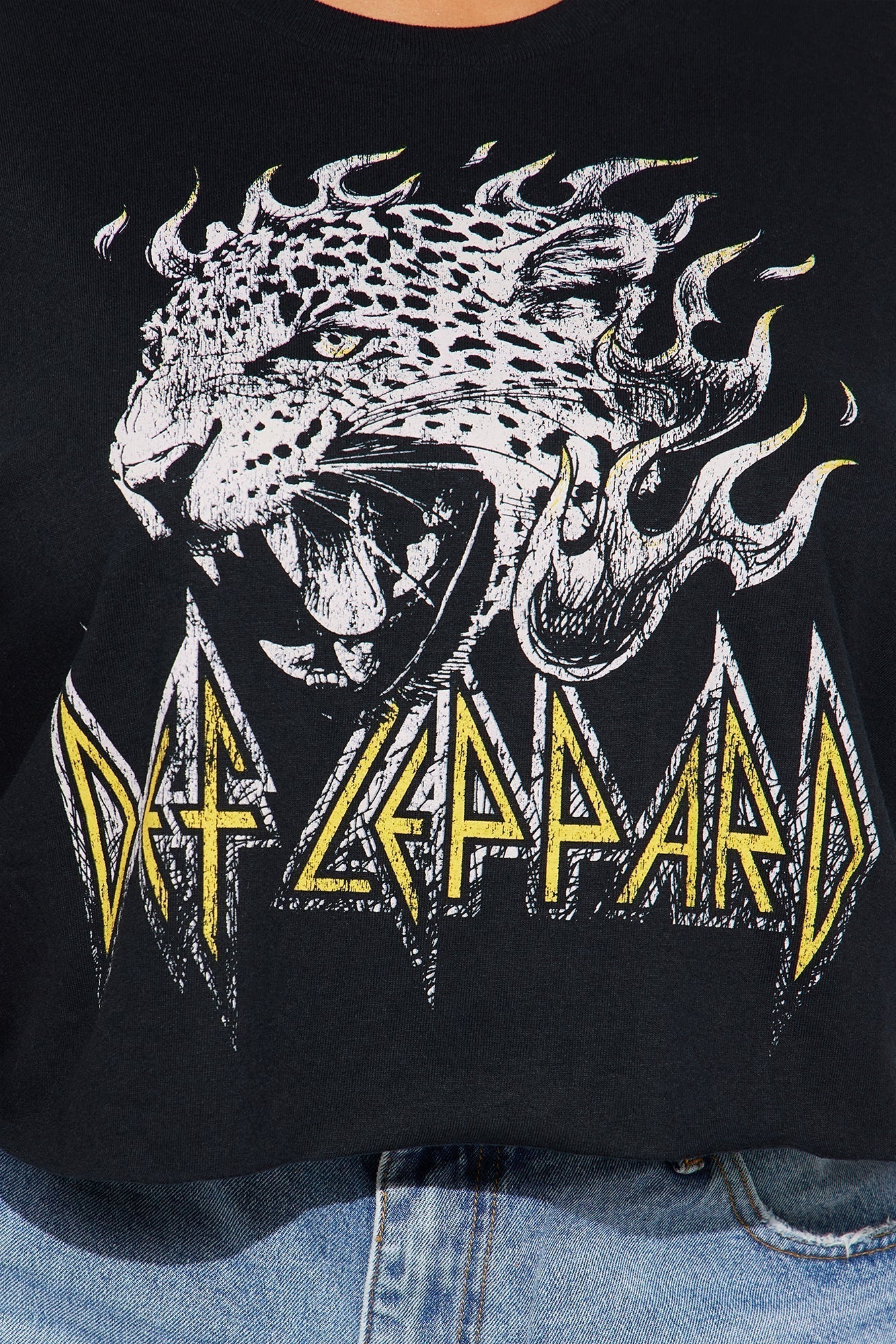 Def Leppard Inferno Cropped Tee - Black