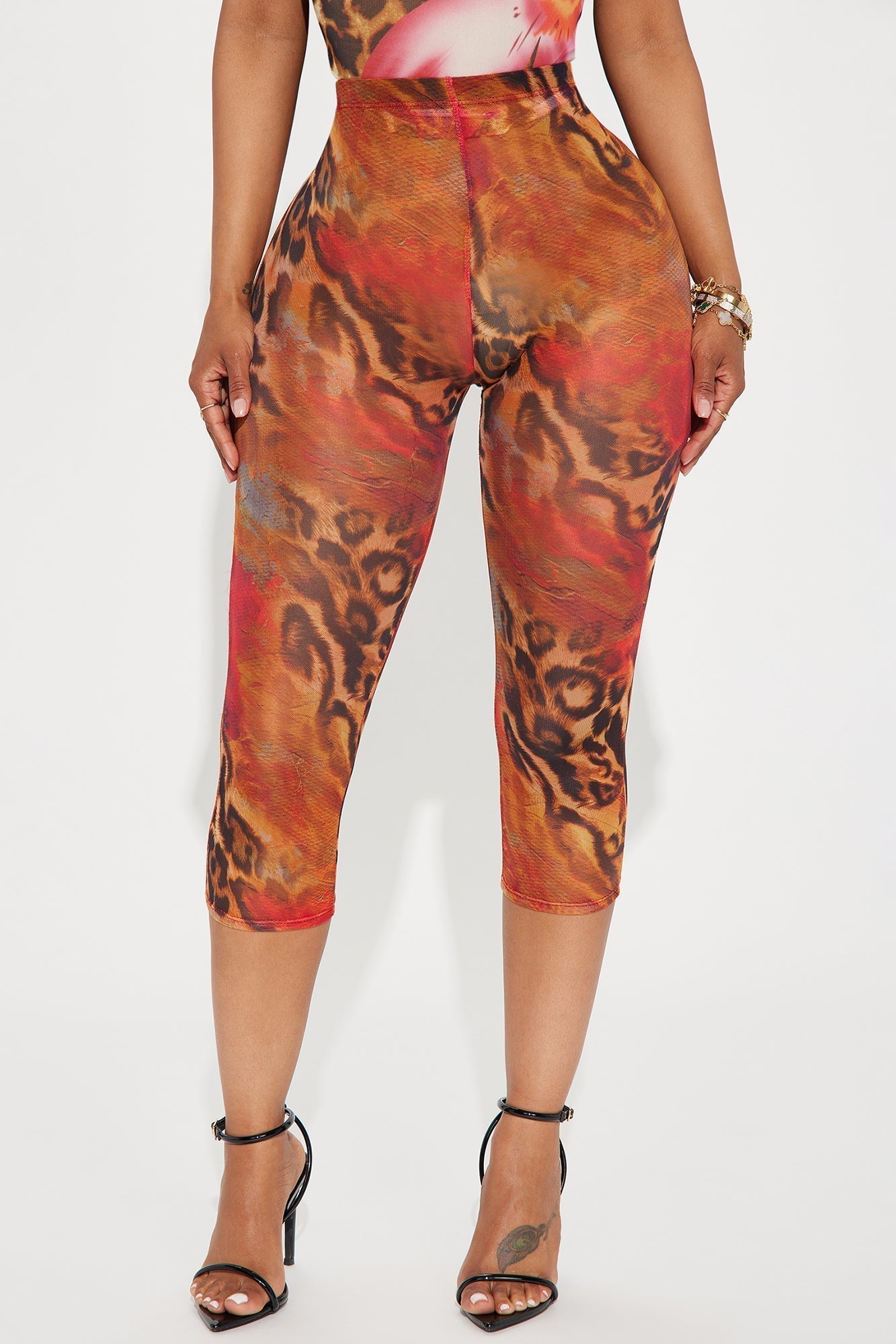 That's Hot Mesh Capri Legging - Red/combo