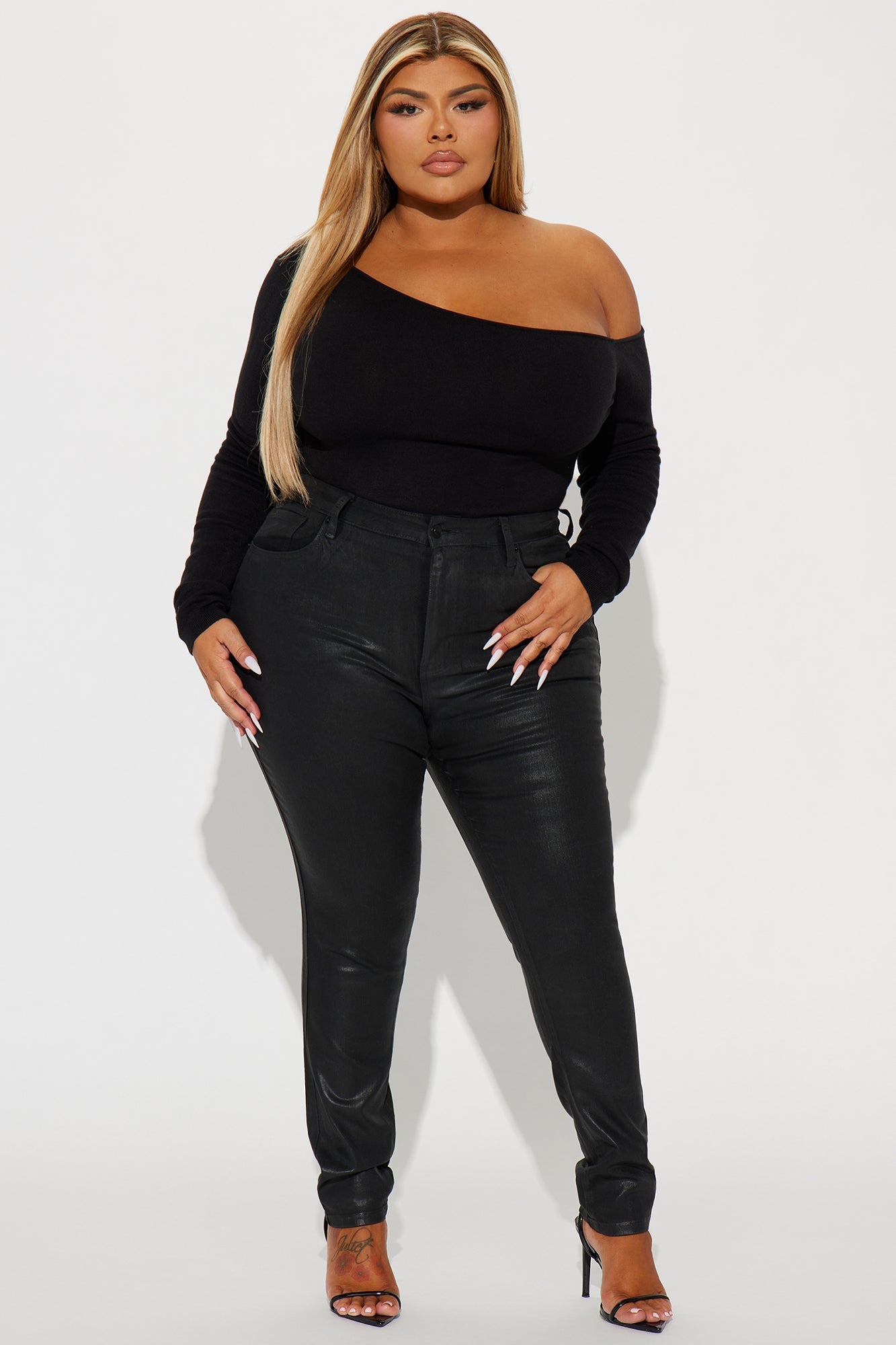 Girl Dinner One Shoulder Sweater - Black
