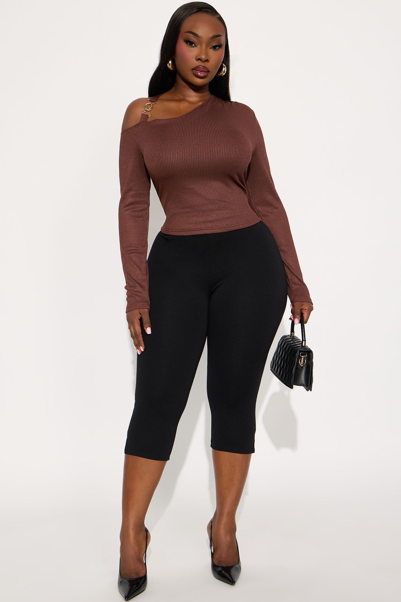 Individual Charm Ribbed Long Sleeve Top - Brown