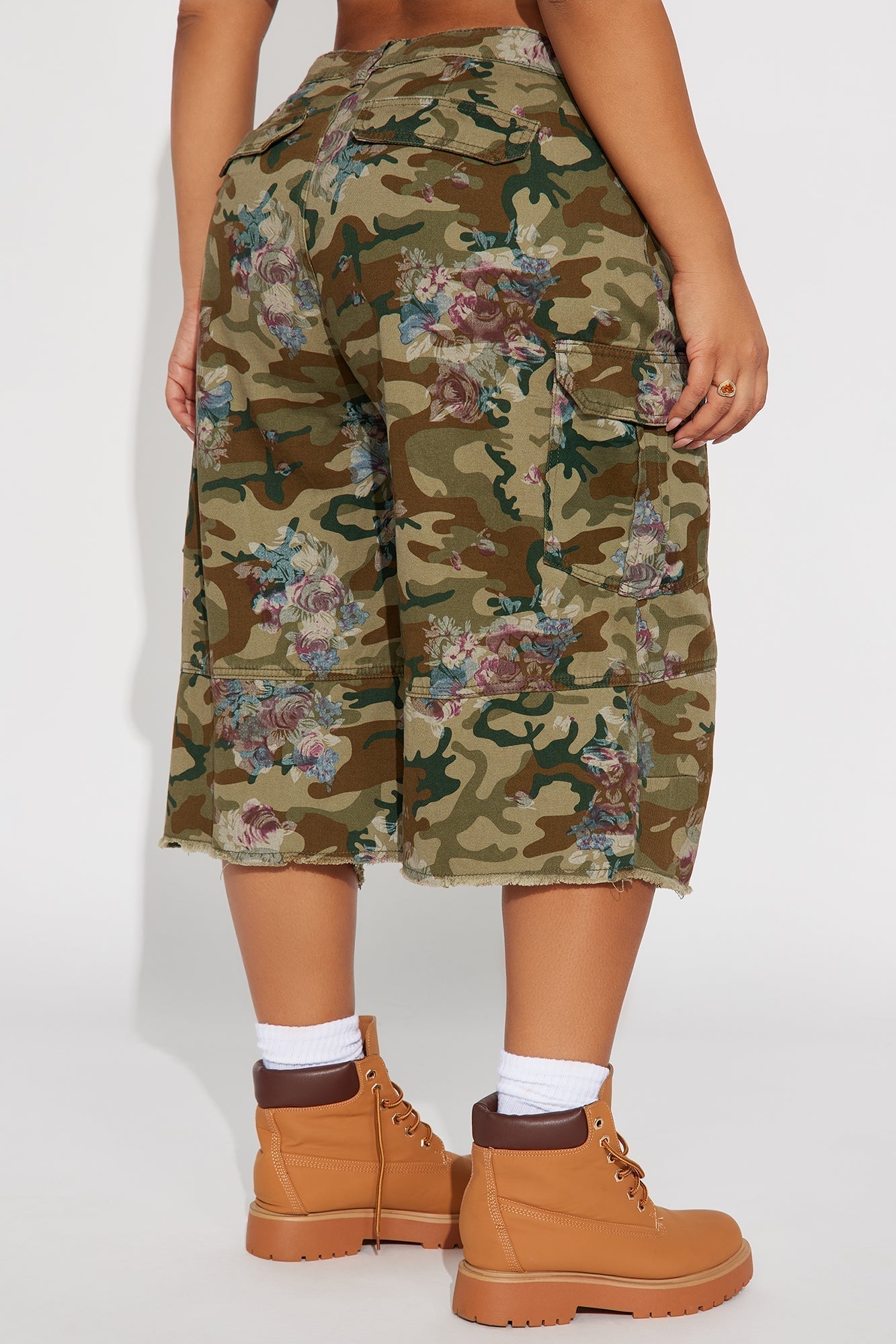 What Do You Know Camo Bermuda Short - Olive/combo