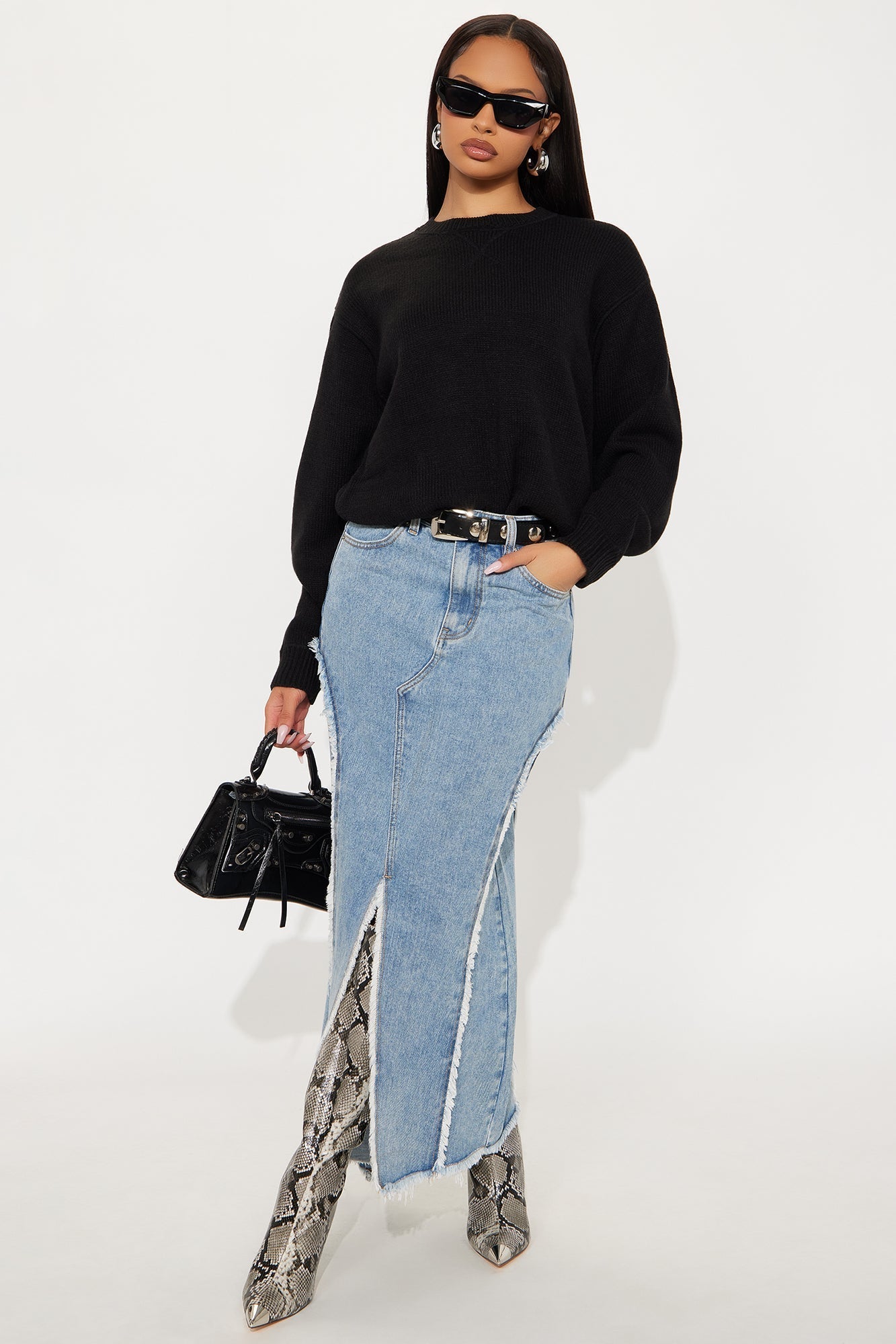 The Cozy Days Pullover Sweater - Black