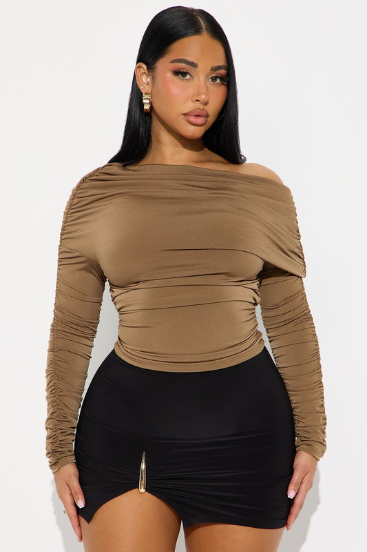Maggie Long Sleeve Ruched Off Shoulder Top - Mocha
