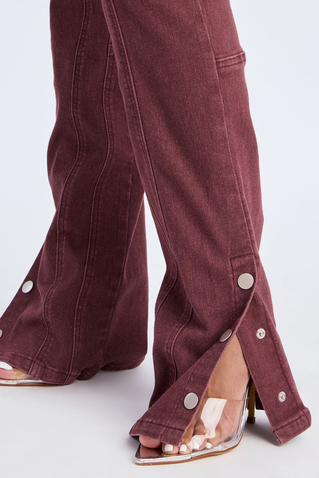 Chasin' You Mineral Wash Pant - Burgundy
