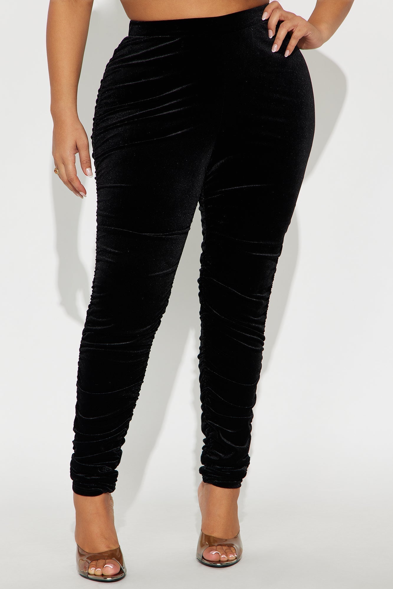Della Velvet Ruched Mid Rise Legging - Black
