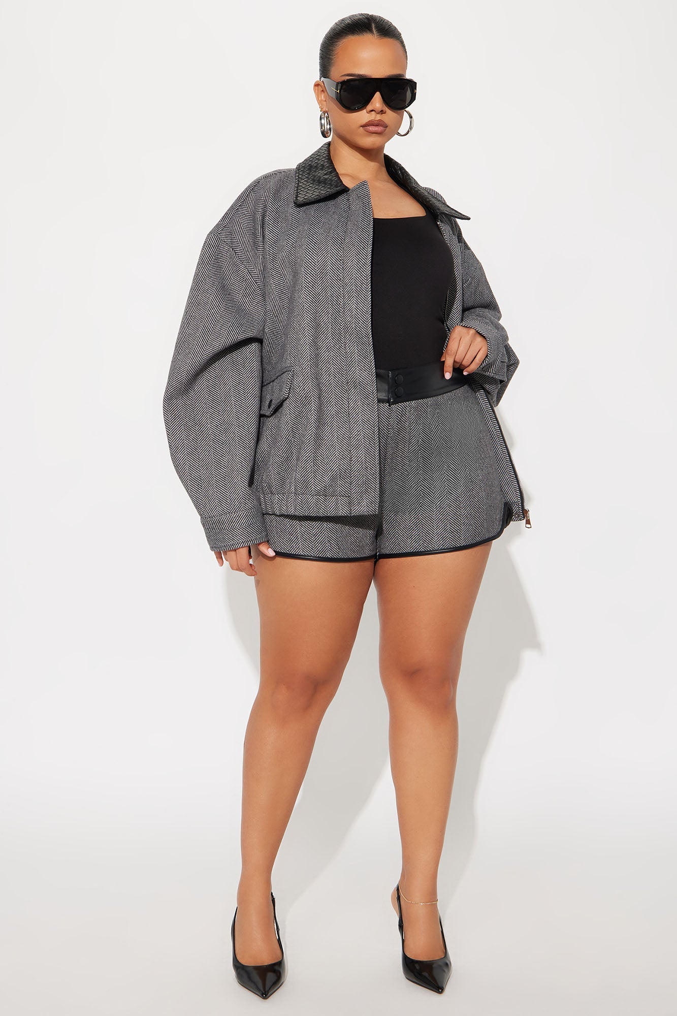 Halsey Crepe Herringbone Hot Shorts - Black/combo