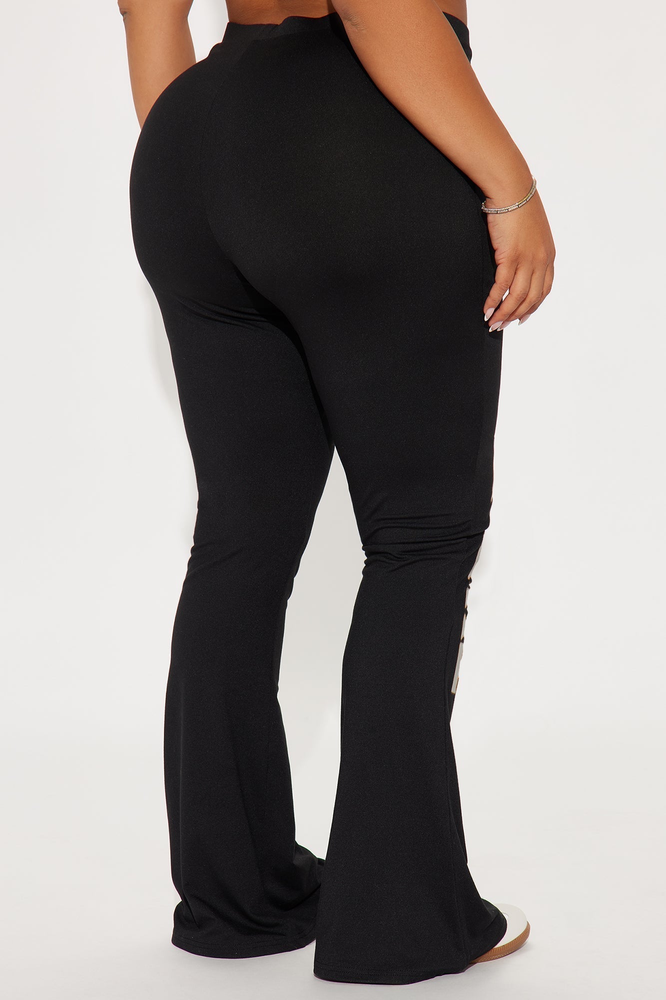 Von Dutch Hit The Road Flare Pant - Black