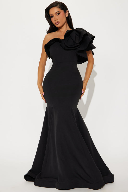 Guiselle Mermaid Maxi Gown - Black