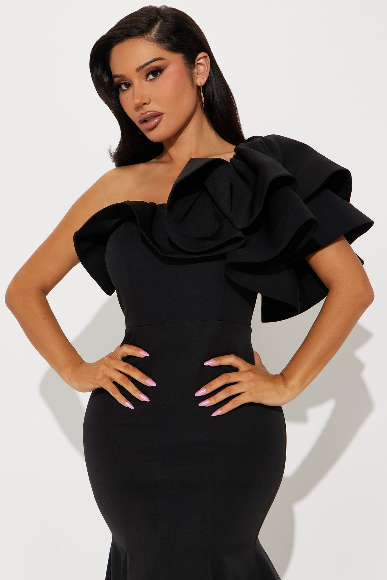 Guiselle Mermaid Maxi Gown - Black